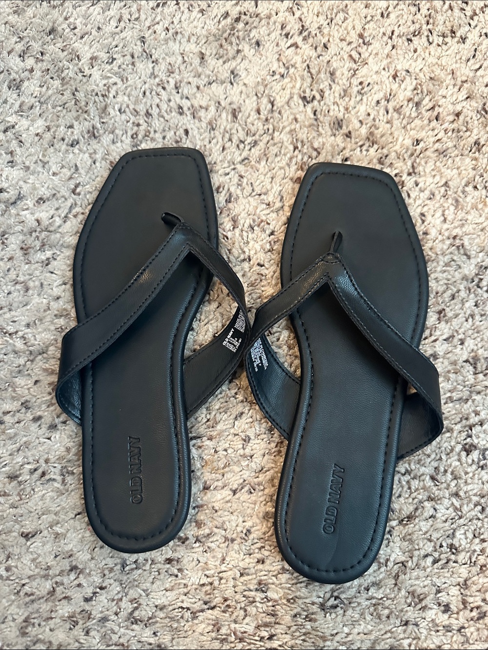 Old Navy Black Square-Toe Flip Flop Sandals